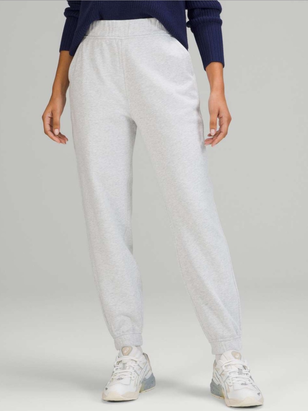 Lululemon Relaxed High-Rise Jogger Pants Women’s Heathered Light Grey- Size 6